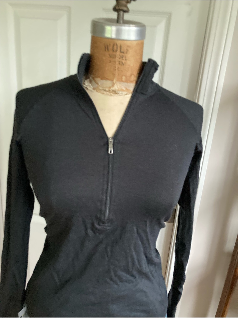 Women's REI non itchy wool  Black Half-Zip Performance Top